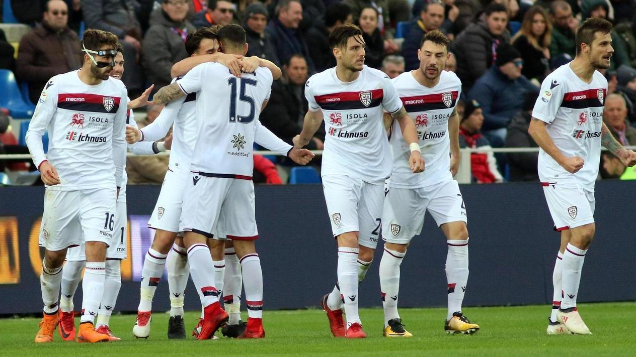 Cagliari più forte del Var ma la classifica si accorcia