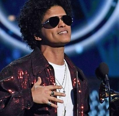 È Bruno Mars il re dei Grammy 