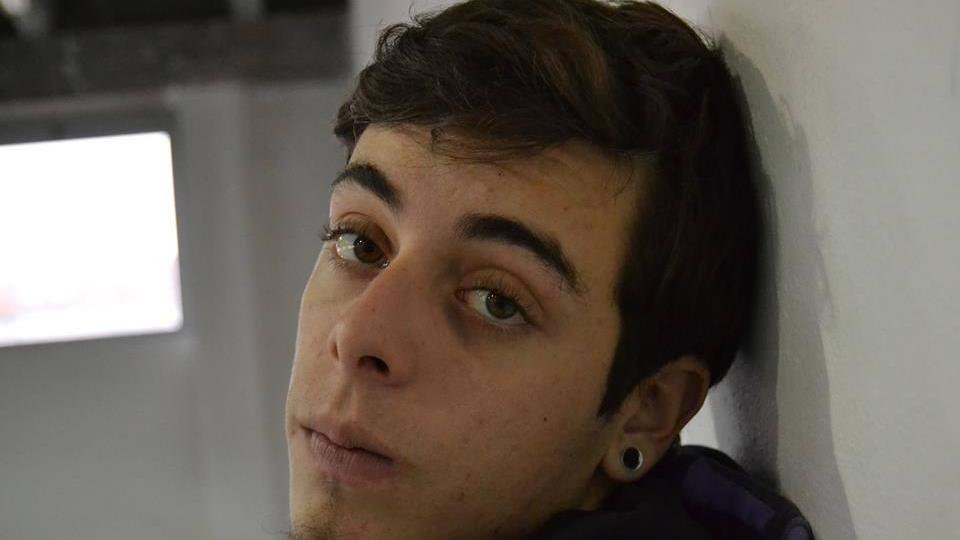 Muore a 22 anni stroncato da una malattia