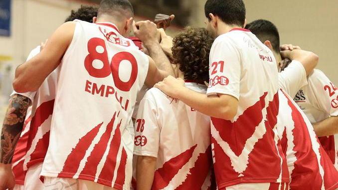 Use troppo brutta per essere vera E il coach si scusa