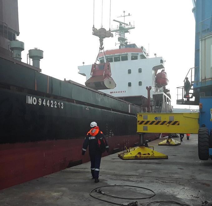 Cargo tunisino fermato in porto 