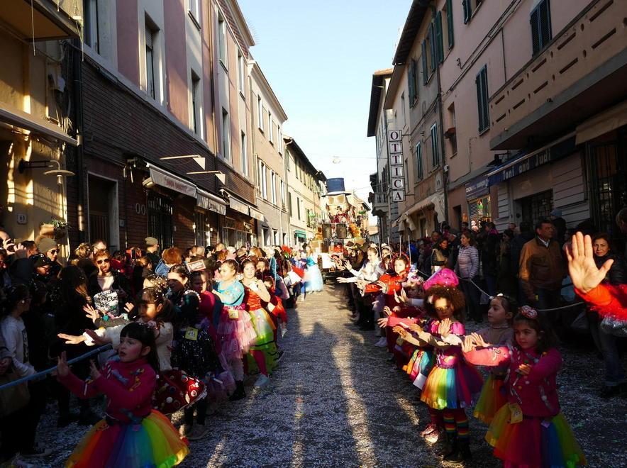 «Perché pagare il Carnevale se vado al cinema?» 