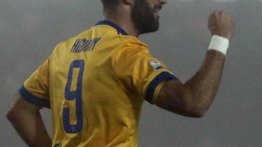 La Juventus ipoteca la finale di Coppa Higuain non perdona