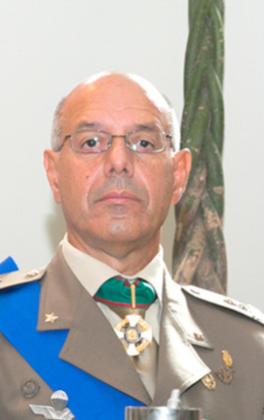 Croce d’argento al generale Pintus 