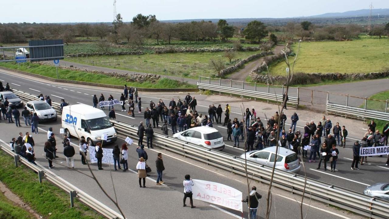 Ex tessili, protesta per la mobilità