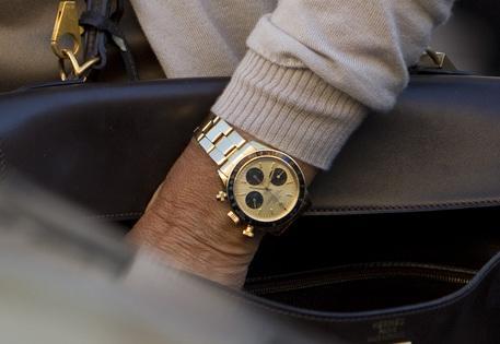 Avvocato ottantenne scippato del Rolex 