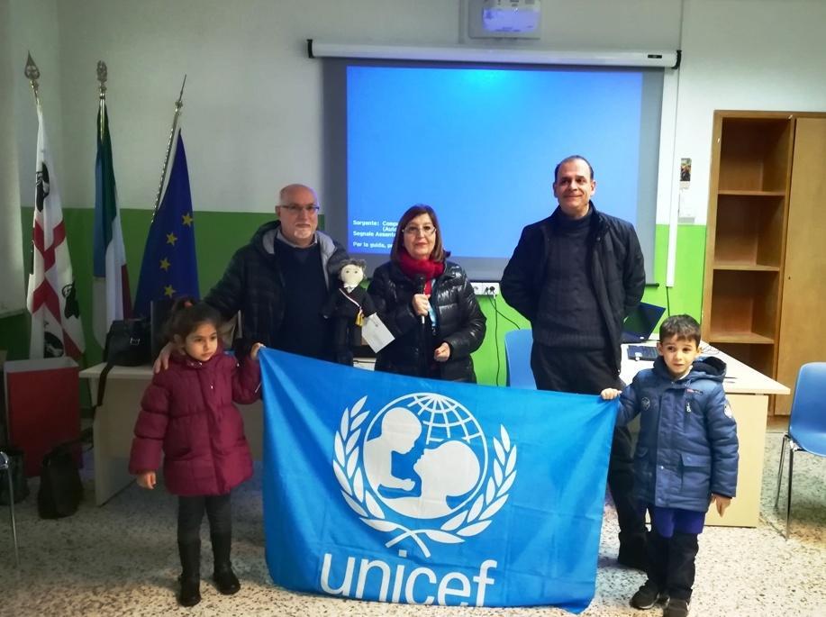La generosità dei bambini premiata con la pigotta Unicef