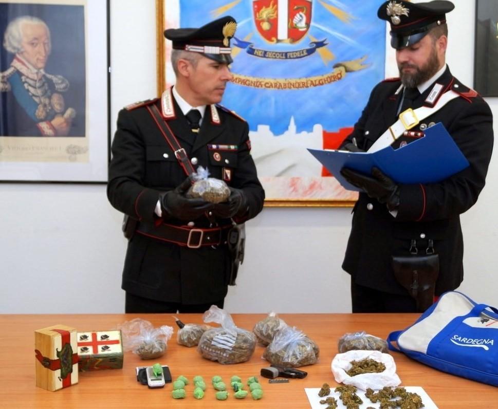 Arrestato con mezzo chilo di erba 