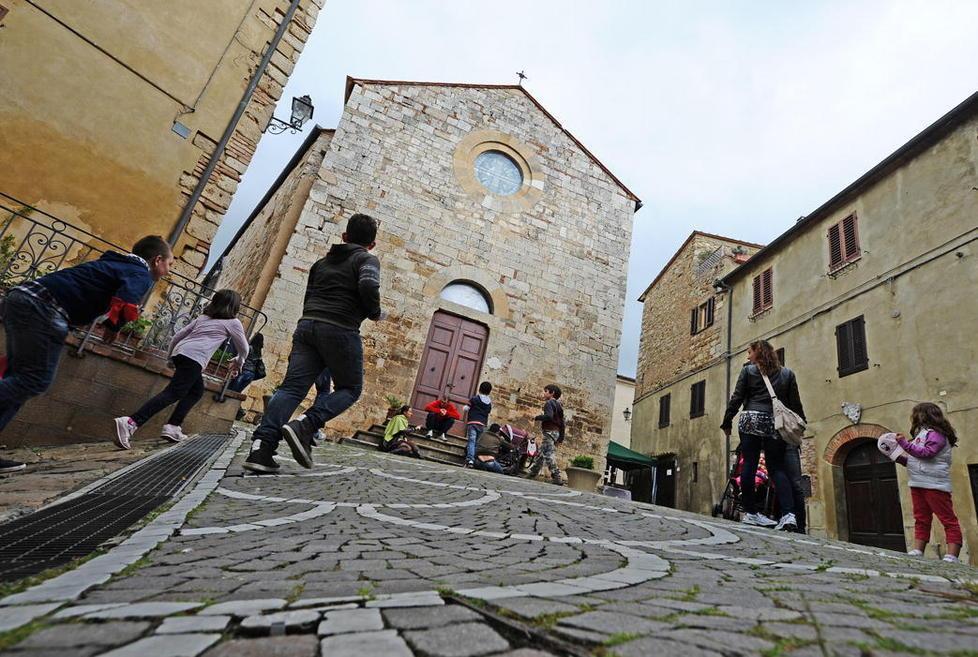 Niente tributi locali se apri un’attività nel centro storico a Bibbona
