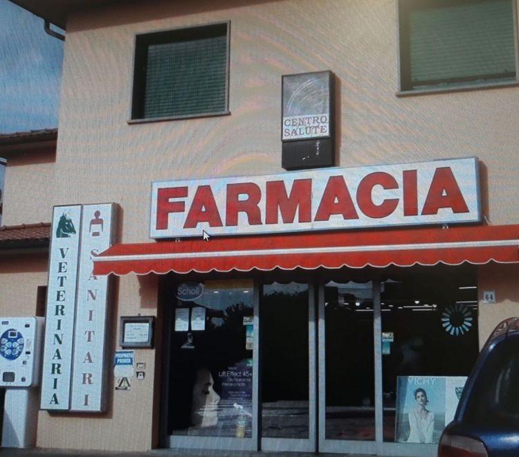 Ladri alla farmacia Macchi: rubati soldi e cosmetici 