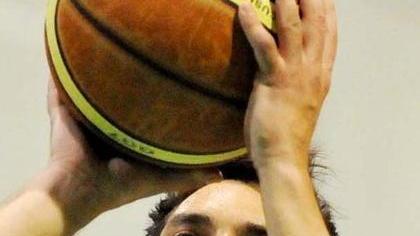 Primo successo esterno a Pisa Saba trascinato da Mencarelli