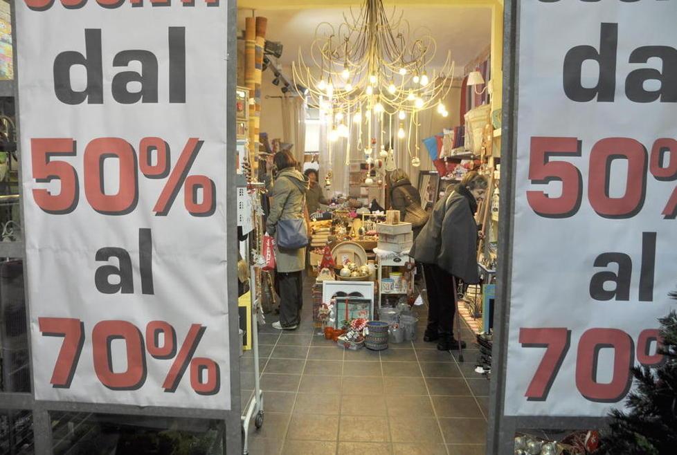 Il bilancio sui saldi: bene gli incassi, sbagliato il periodo 