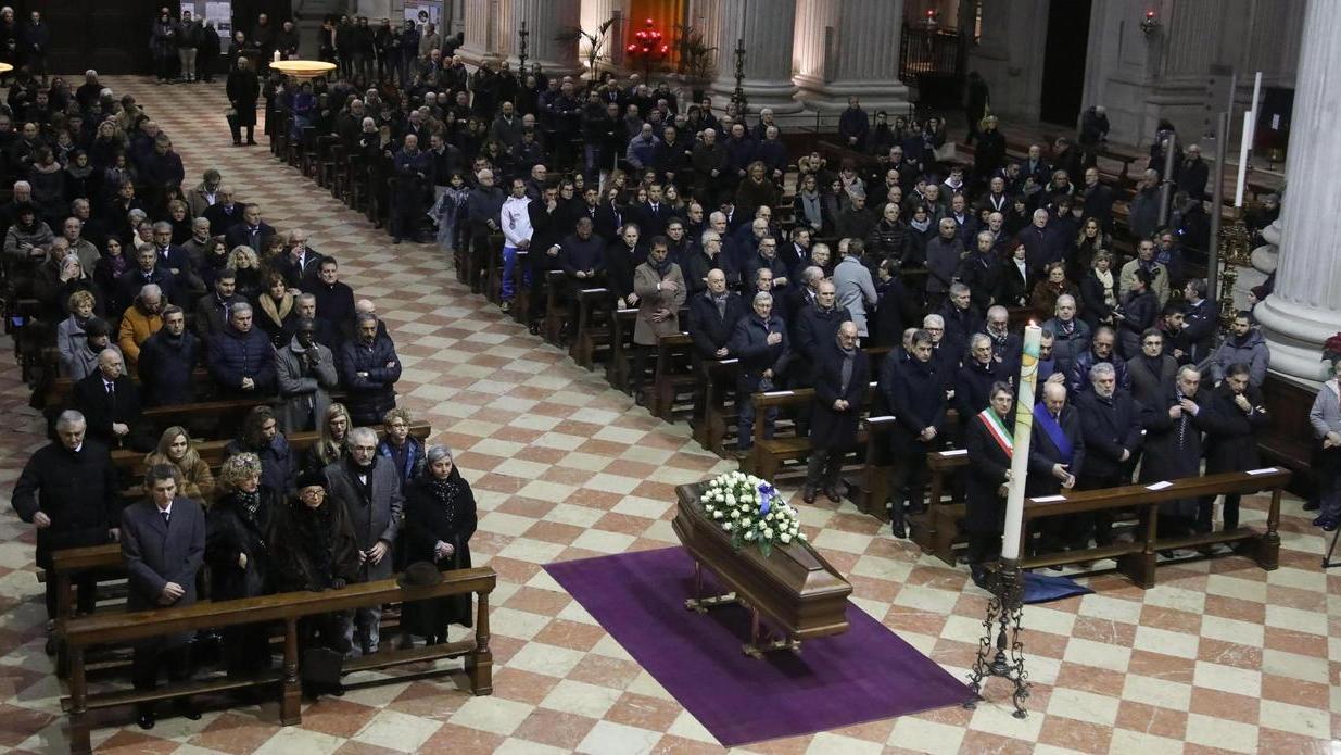 A Brescia i funerali di Vicini, in chiesa tutti suoi ex ragazzi