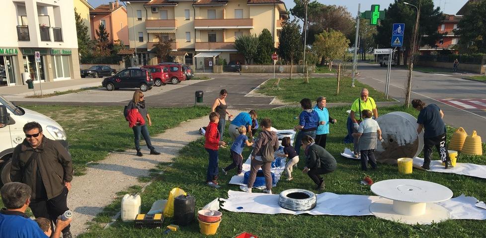 Raibosola cambia volto con gli oggetti riciclati 