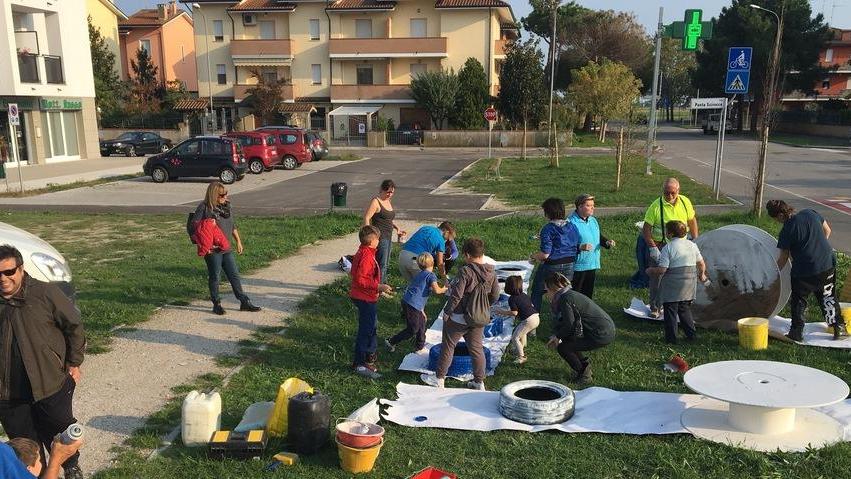 Raibosola cambia volto con gli oggetti riciclati