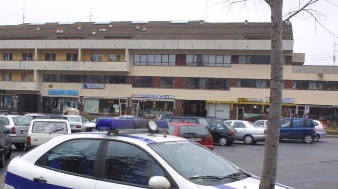 Agente investito sulla 63 mentre dirige il traffico