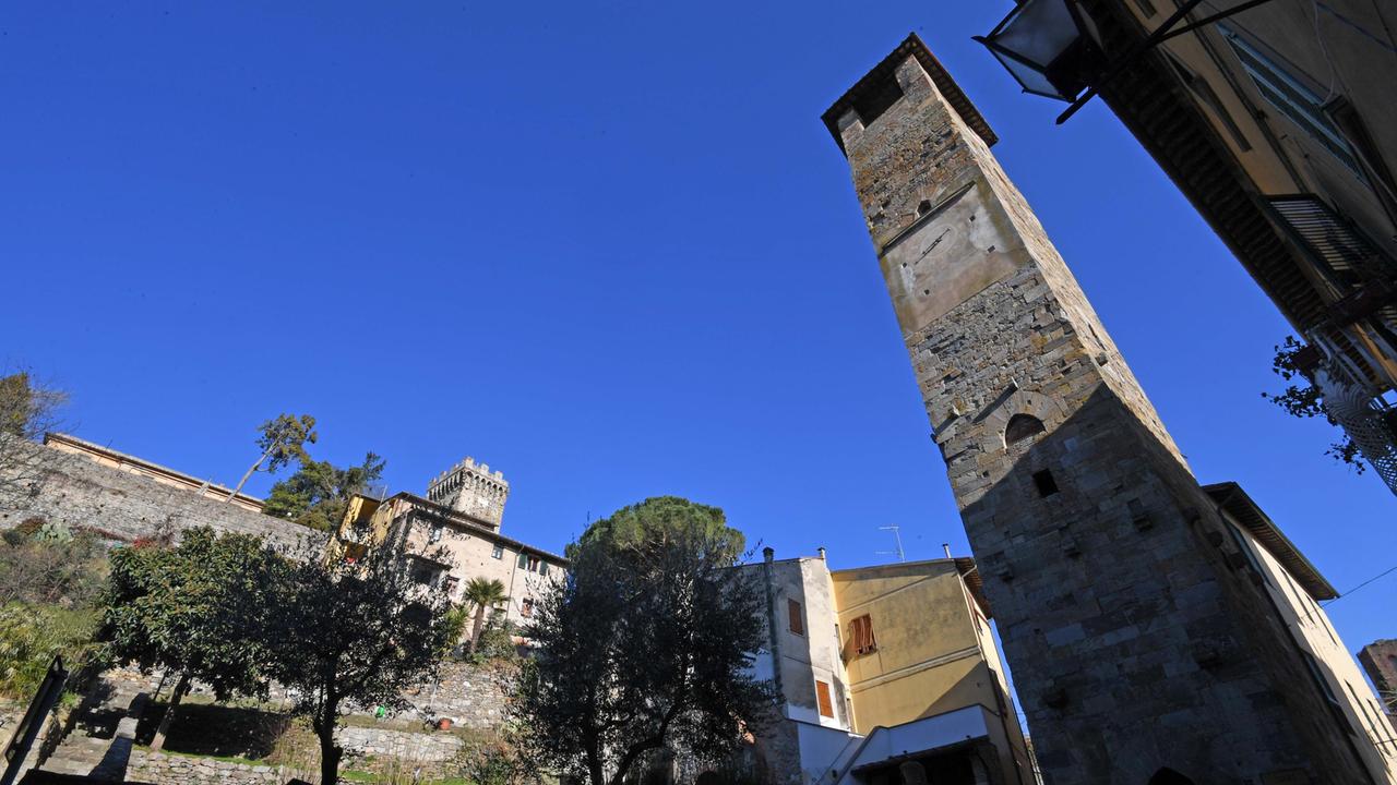 La Torre dell'Orologio di Vicopisano (Foto Franco Silvi)