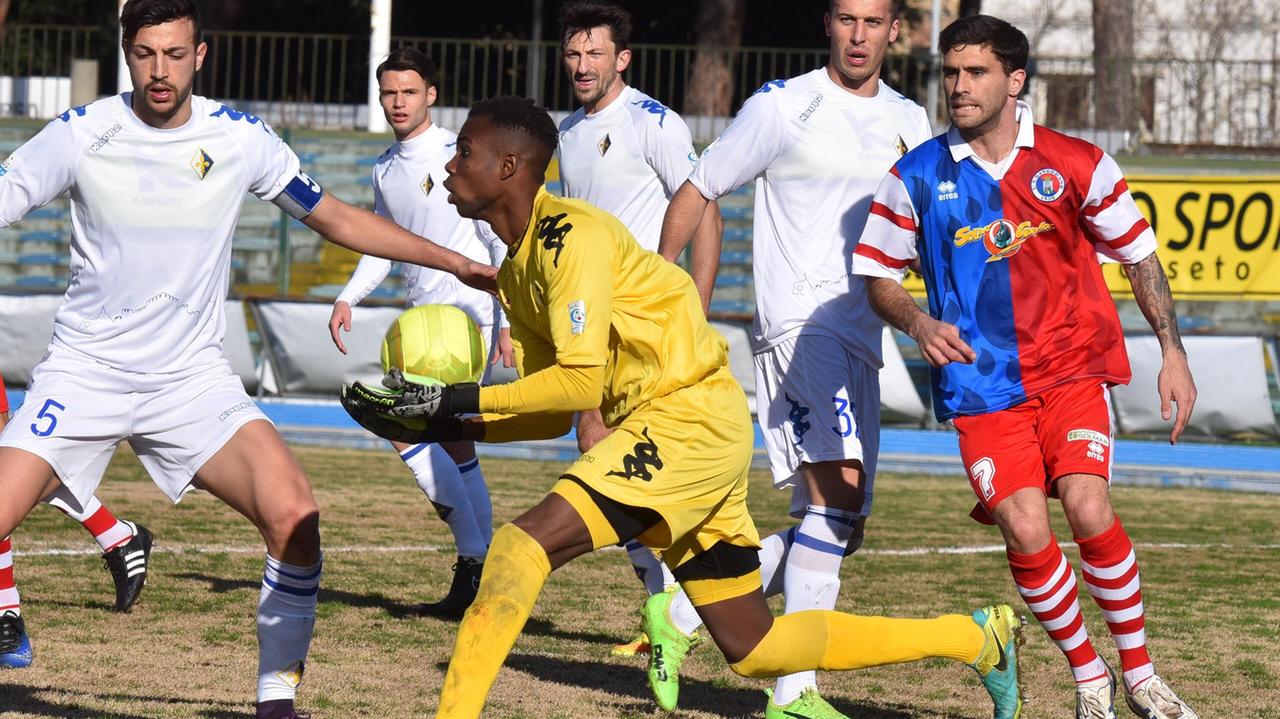 Il portiere Sarr in azione
