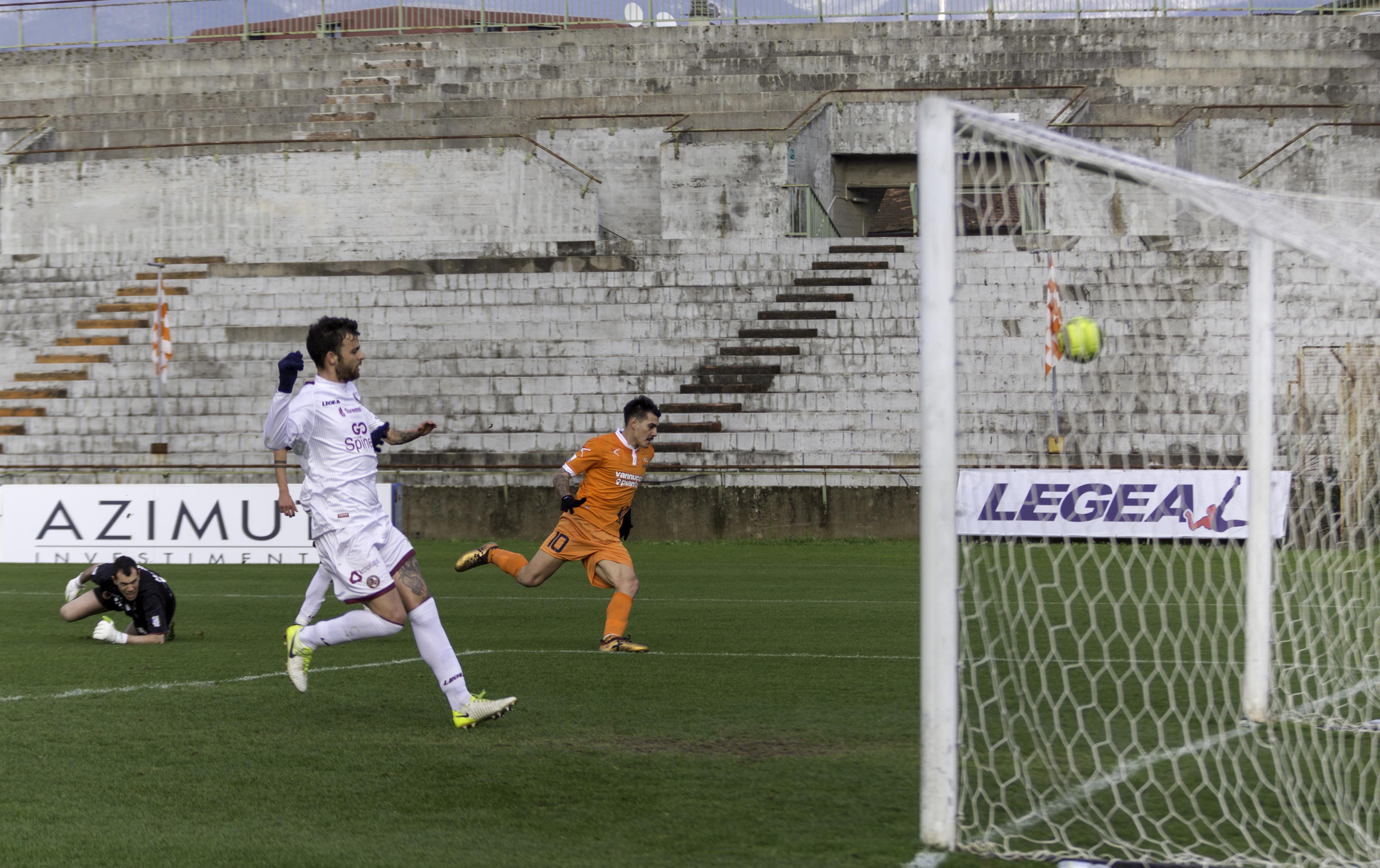 La Pistoiese mette paura al Livorno: al "Melani" finisce 1-1 
