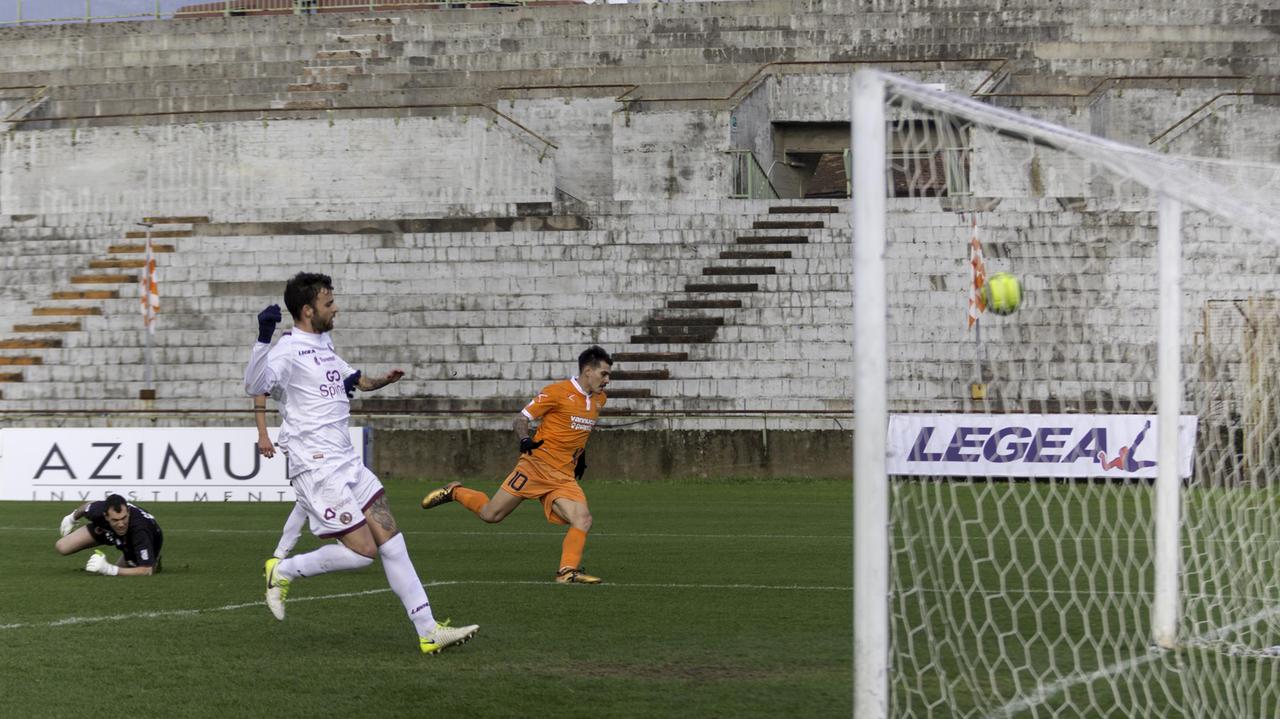 La Pistoiese mette paura al Livorno: al "Melani" finisce 1-1