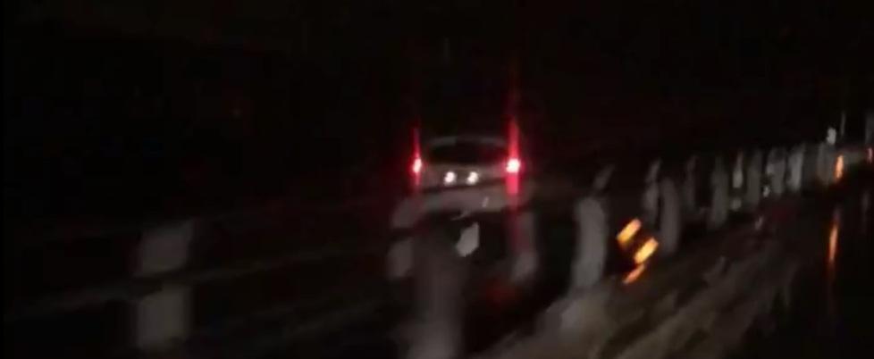 Due auto contromano in tangenziale, sfiorata la tragedia