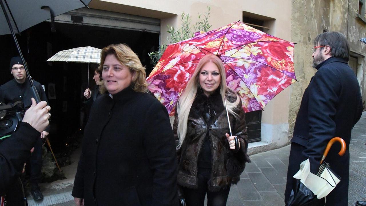 La sindaca Parrella (a sinistra) e la vicesindaca Del Grande