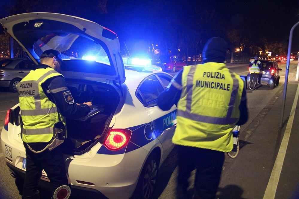 Controlli della polizia locale di Sassari