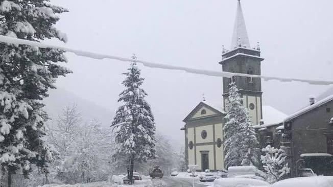 Torna la neve e in mille restano senza elettricità