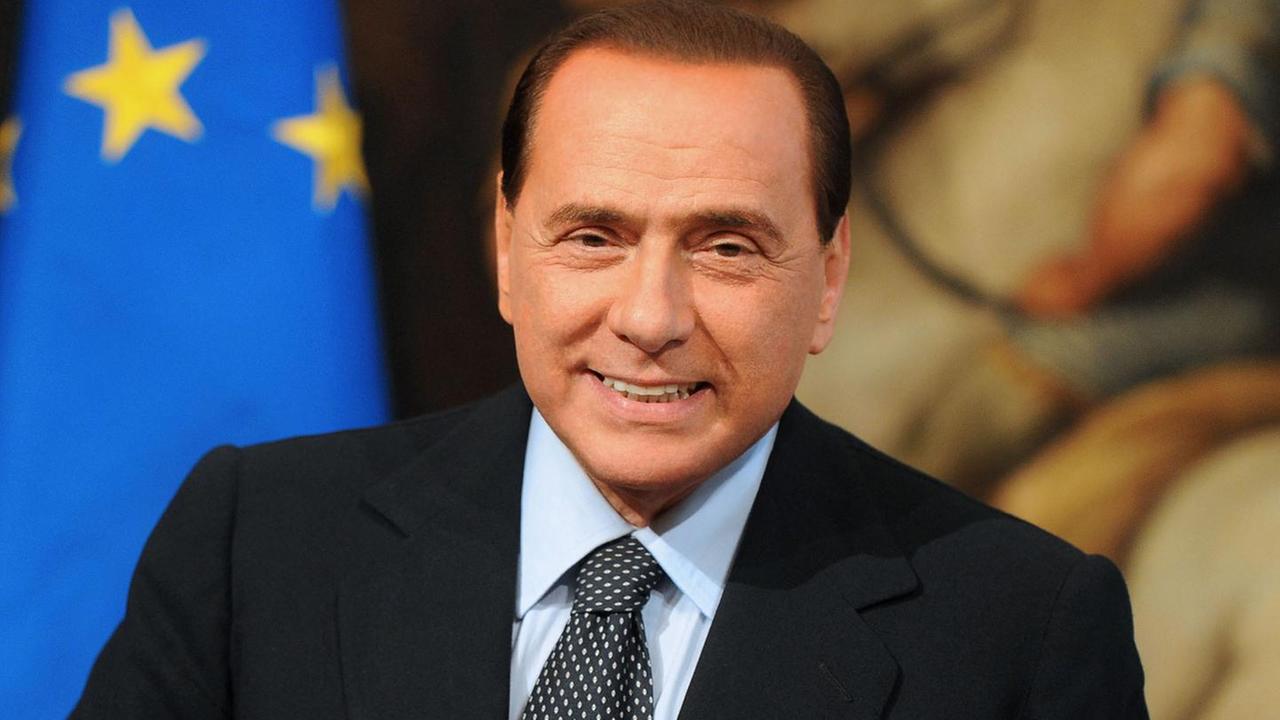 Silvio Berlusconi: «Sei anni senza tasse per chi assume in Sardegna» 