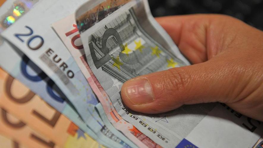 Due bancari versiliesi alla sbarra per usura