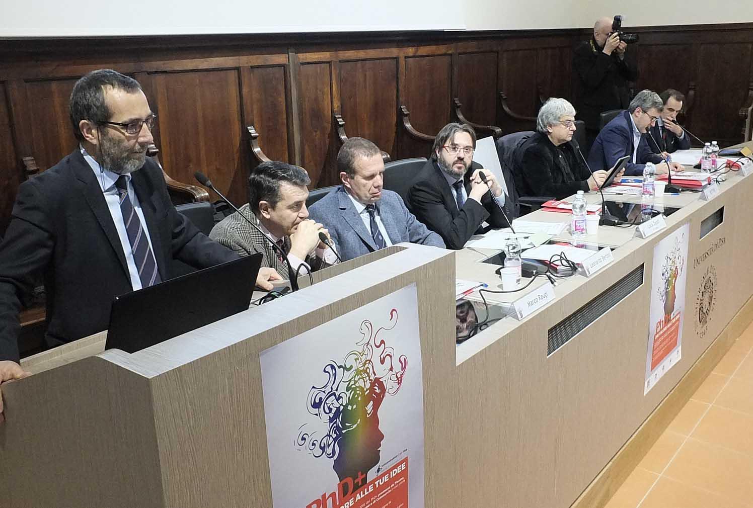 Il rettore Paolo Mancarella porta il saluto agli iscritti al Phd+
