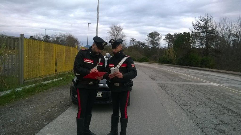 I carabinieri sul luogo dell'incidente