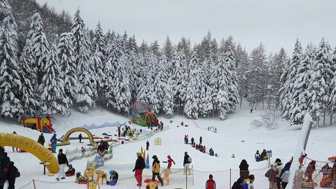Selfie, baby park e la montagna di sorrisi dello Sci Club