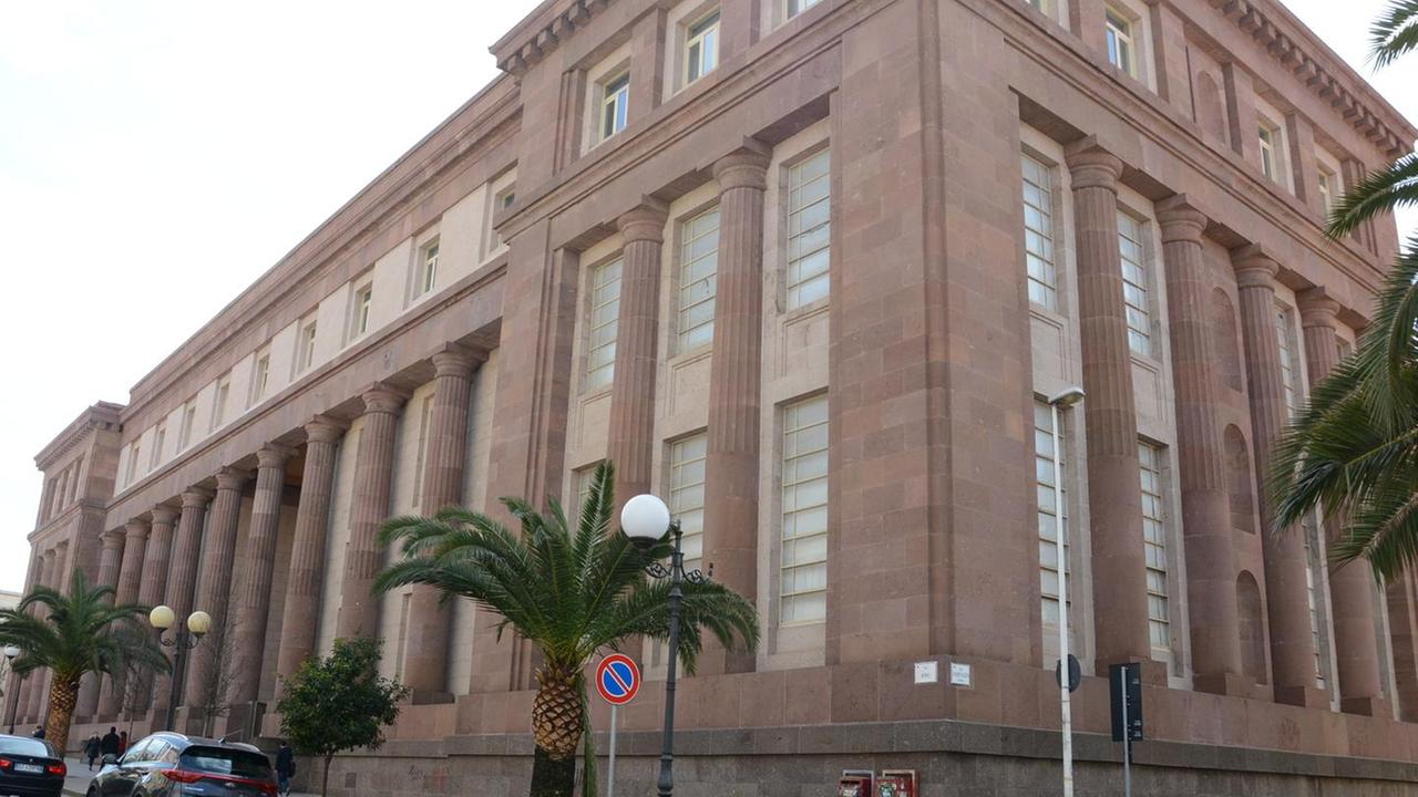 Banca etica cattolica mai aperta, 4 indagati per truffa a Sassari