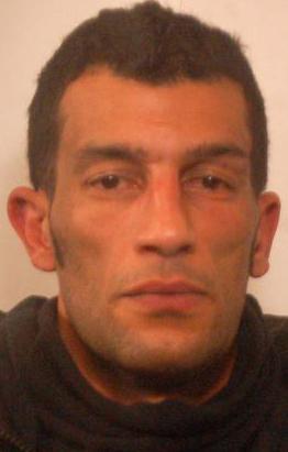 Il bandito con siringa resta in cella 