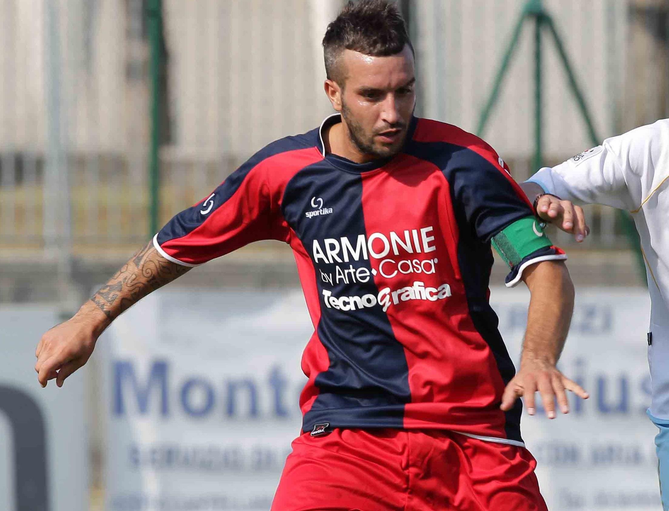 Reggio Emilia, lutto nel mondo del calcio: morto a 38 anni il fantasista Simone Rispoli
