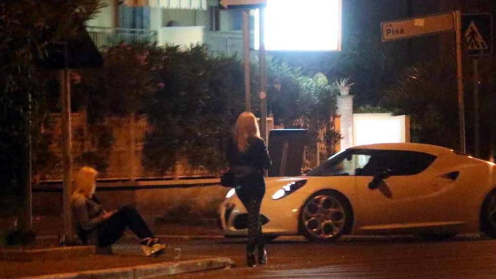L'ex prostituta in tv: «Io stuprata, una mia amica uccisa»
