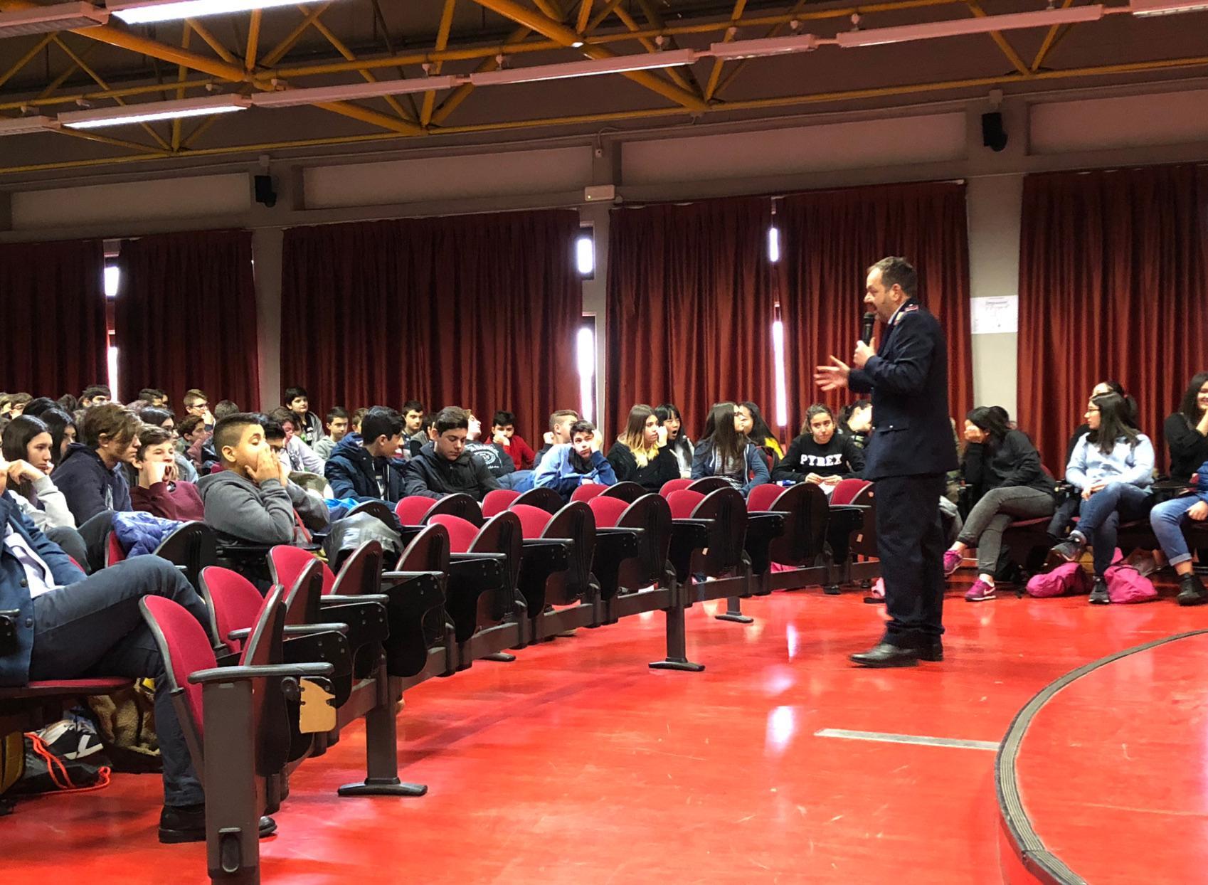 L'incontro su "Alcol e responsabilità" all'istituto Gramsci-Keynes