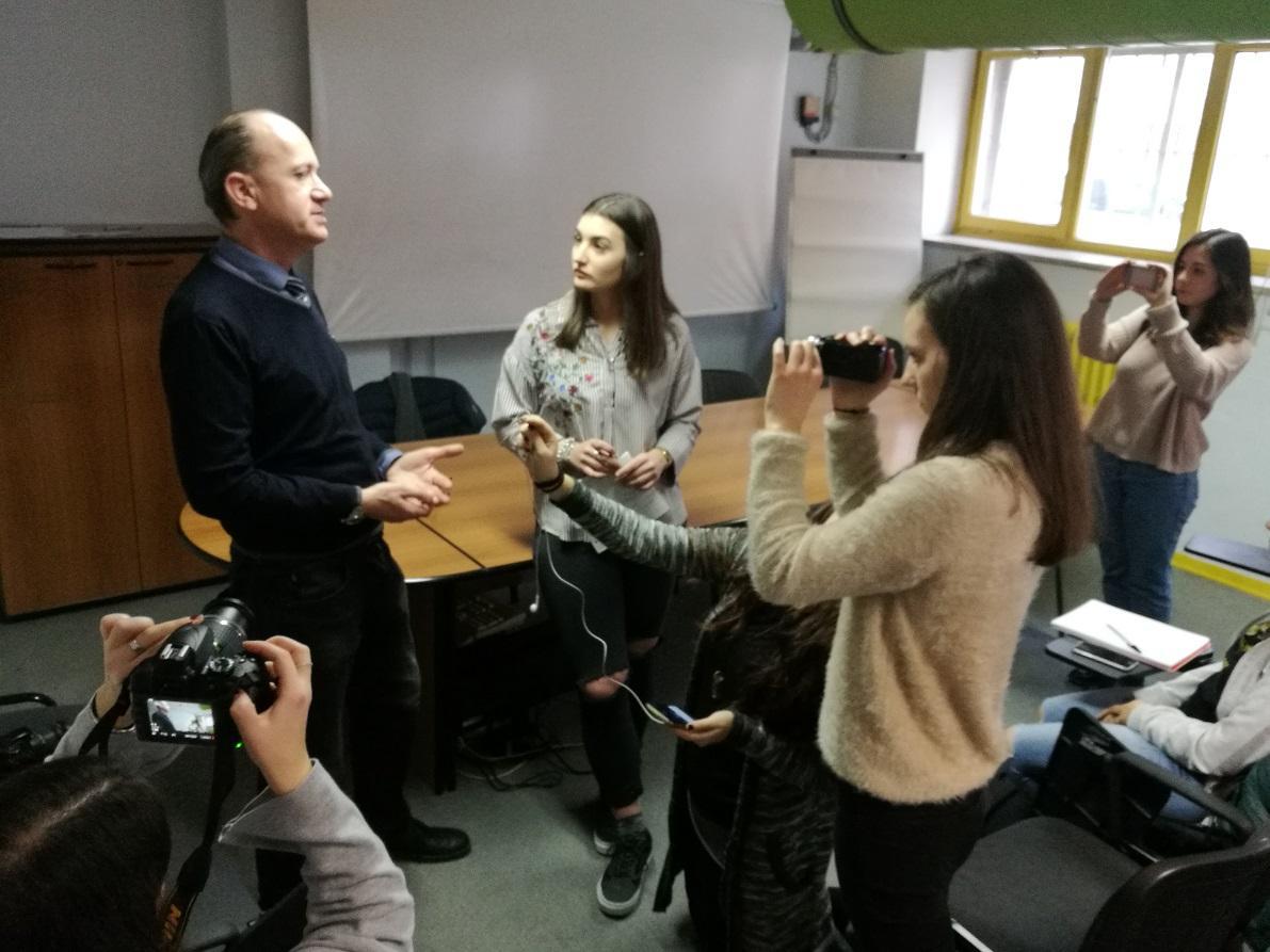 Il professor Massimo Bigarelli durante l'intervista