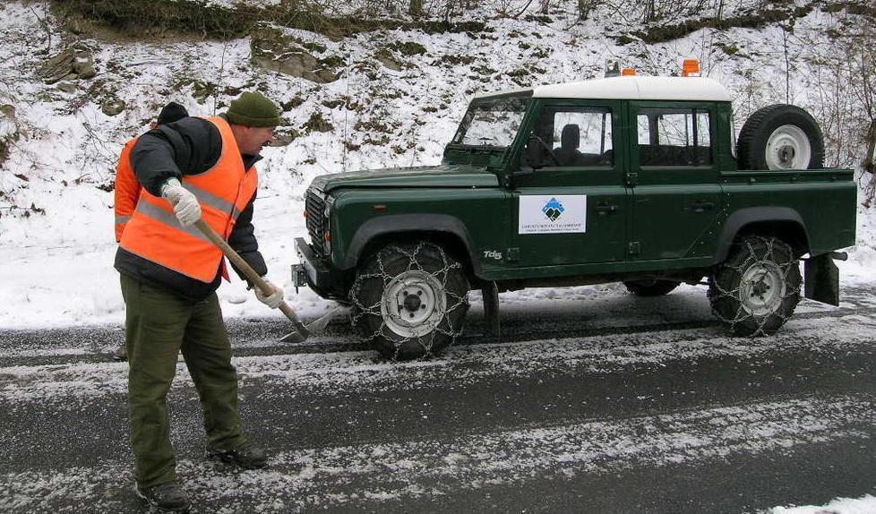 Sbanda sulla strada col sale antighiaccio: niente risarcimento