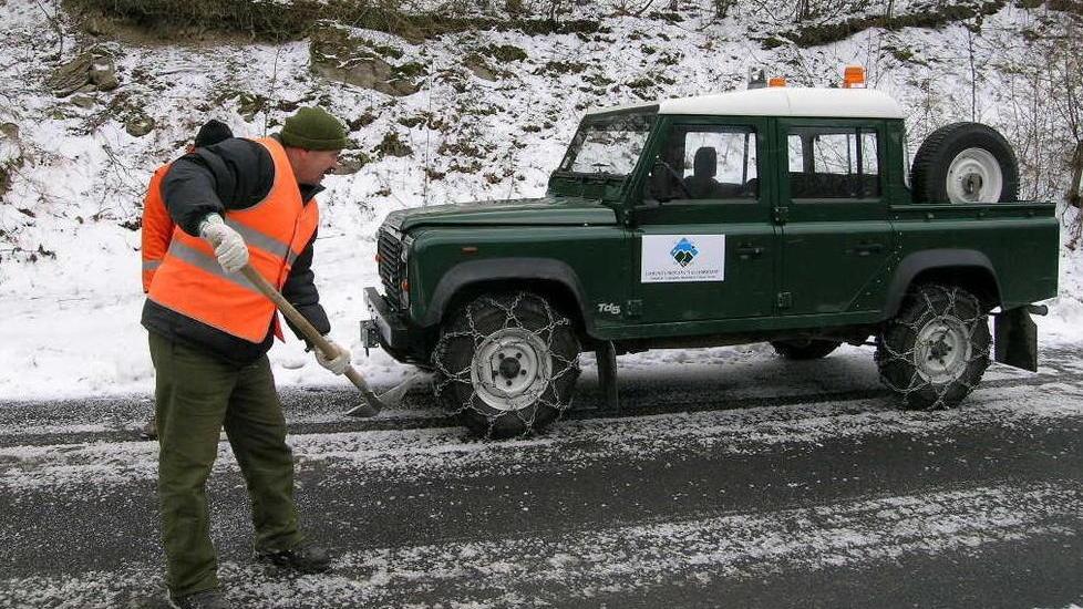 Sbanda sulla strada col sale antighiaccio: niente risarcimento