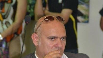 Traffico in tilt all’uscita da scuola