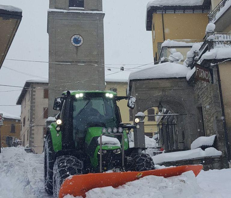 Altra abbondante nevicata Traffico difficile ovunque 