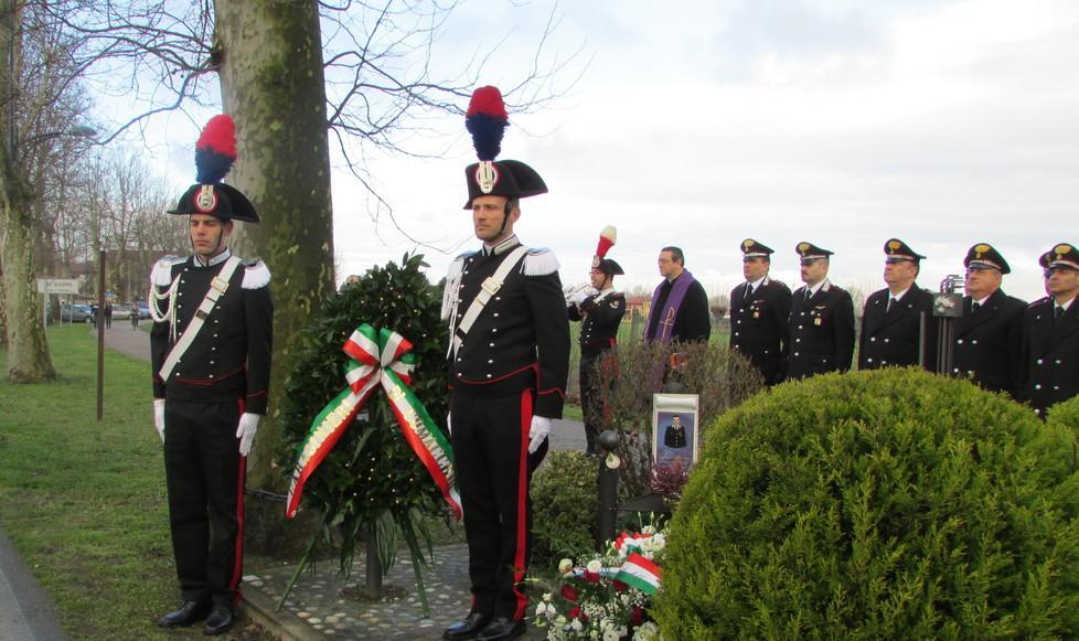 Omaggio al carabiniere ucciso 