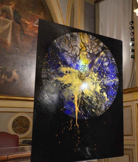 “Supernova”, la mostra che si visita con le torce 