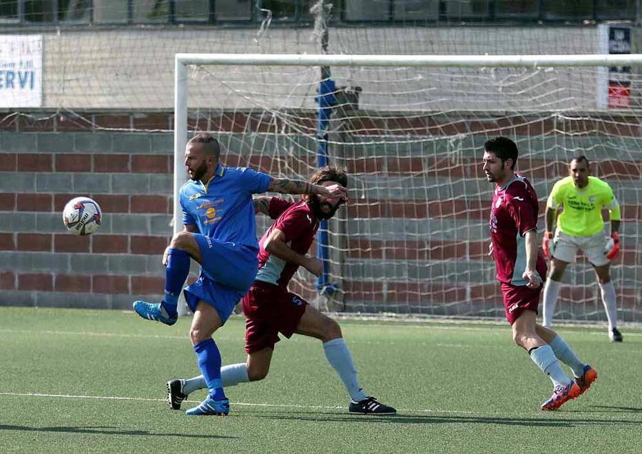 Prima, in vetta lottano nove squadre 