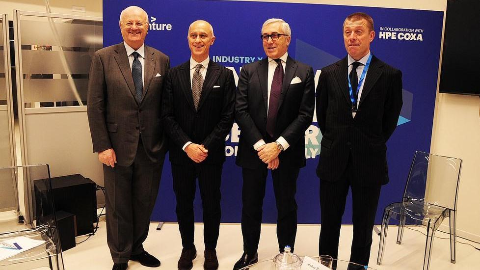 Occhiali e orologi digitali per l’industria del futuro