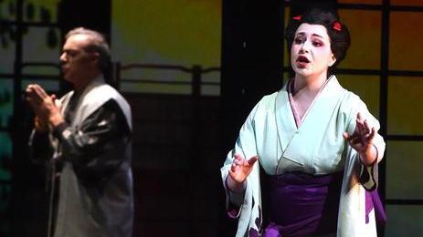 Iris, la fiaba crudele in scena al teatro del Giglio