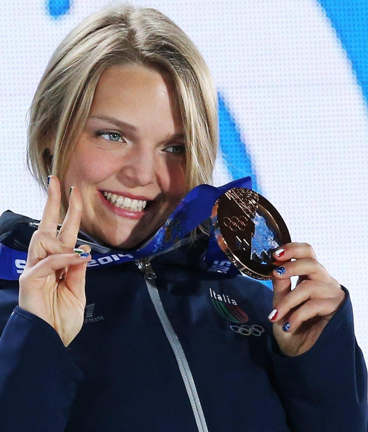 Tricolore affidato ad Arianna Fontana 