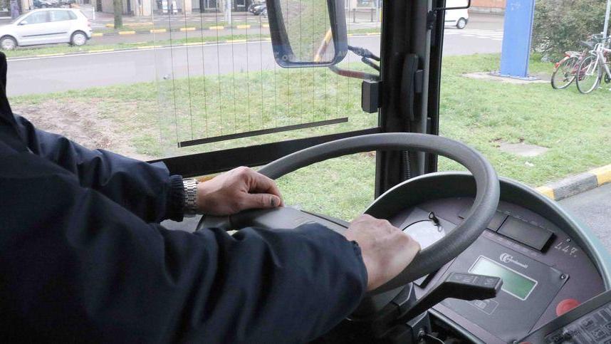 Liti, insulti e minacce Allerta degli autisti dei bus